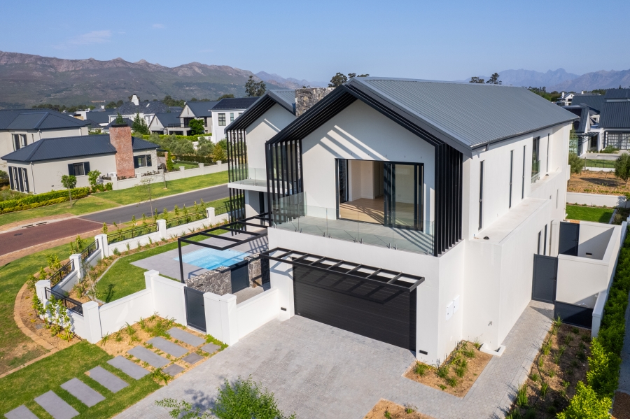 To Let 4 Bedroom Property for Rent in Val De Vie Estate Western Cape